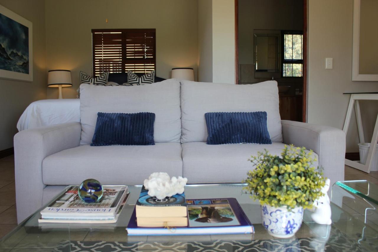 Karee & Wild Olive Guest Lodge Hekpoort Extérieur photo